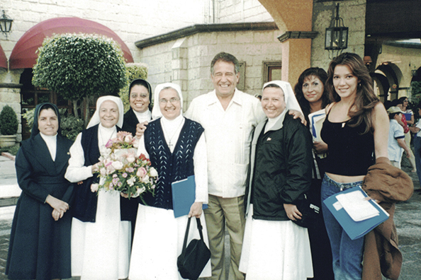 Víctor González Dr. Simi